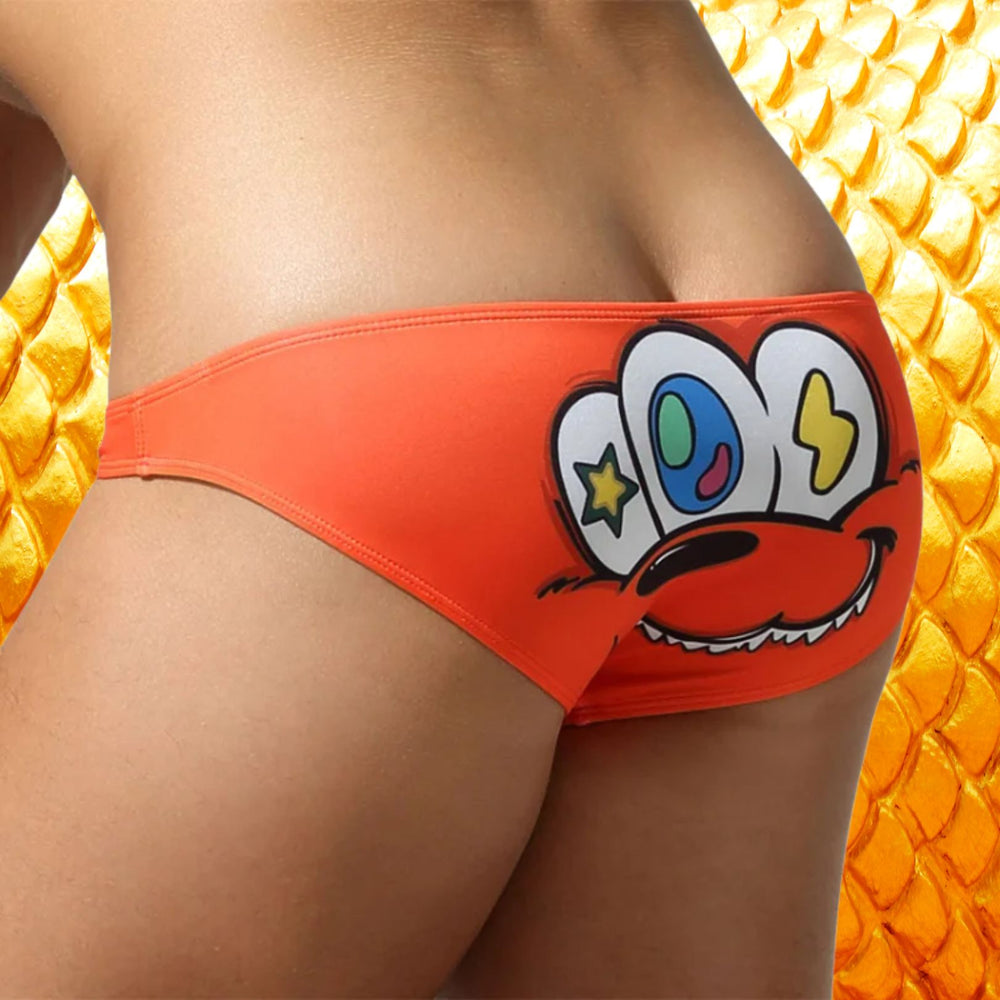 Cartoon Kink Pop Print Men’s Briefs sizing chart in metric and imperial units, showcasing waist, height, and weight measurements for sizes M to XXL.